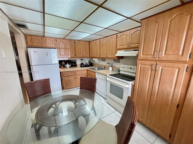 Foto del edificio - 3051 NW 46th Ave