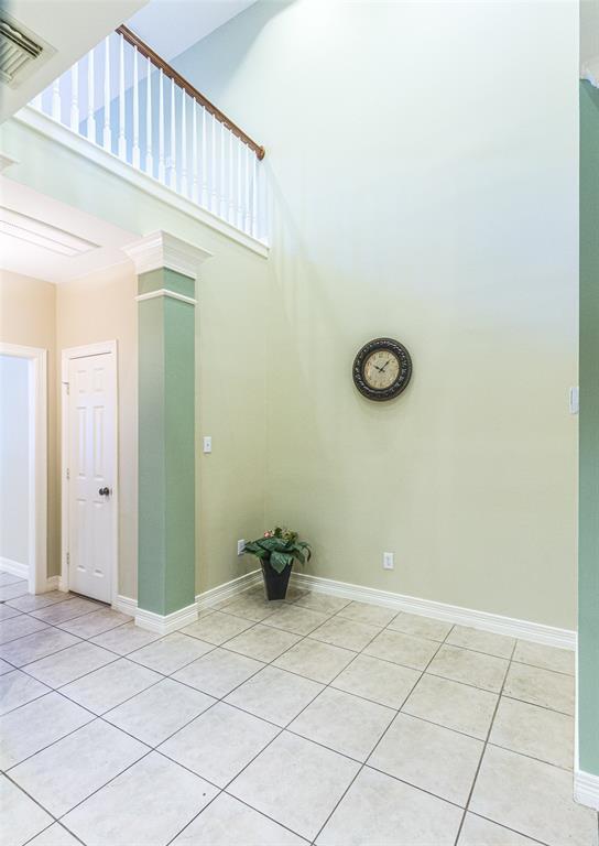 Building Photo - 310 Bremond St