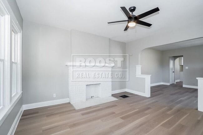 Building Photo - 1239 S Champion Ave