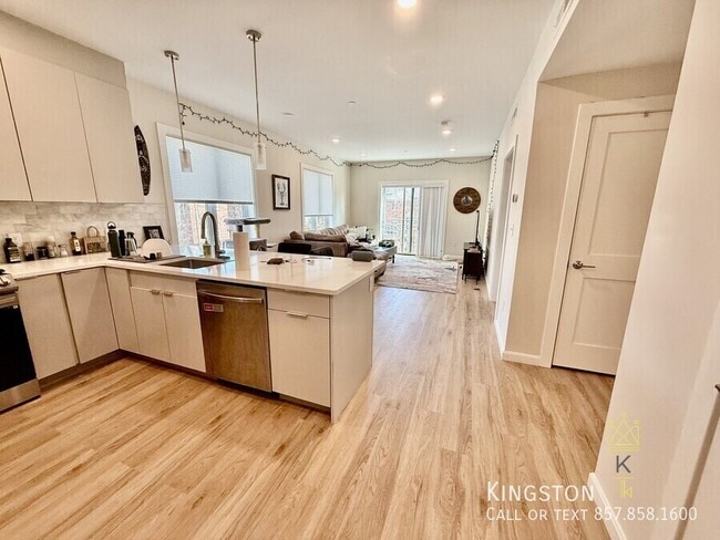 Building Photo - 464 Washington St