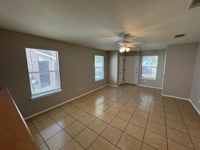 Building Photo - 6733 Plains Crest Dr