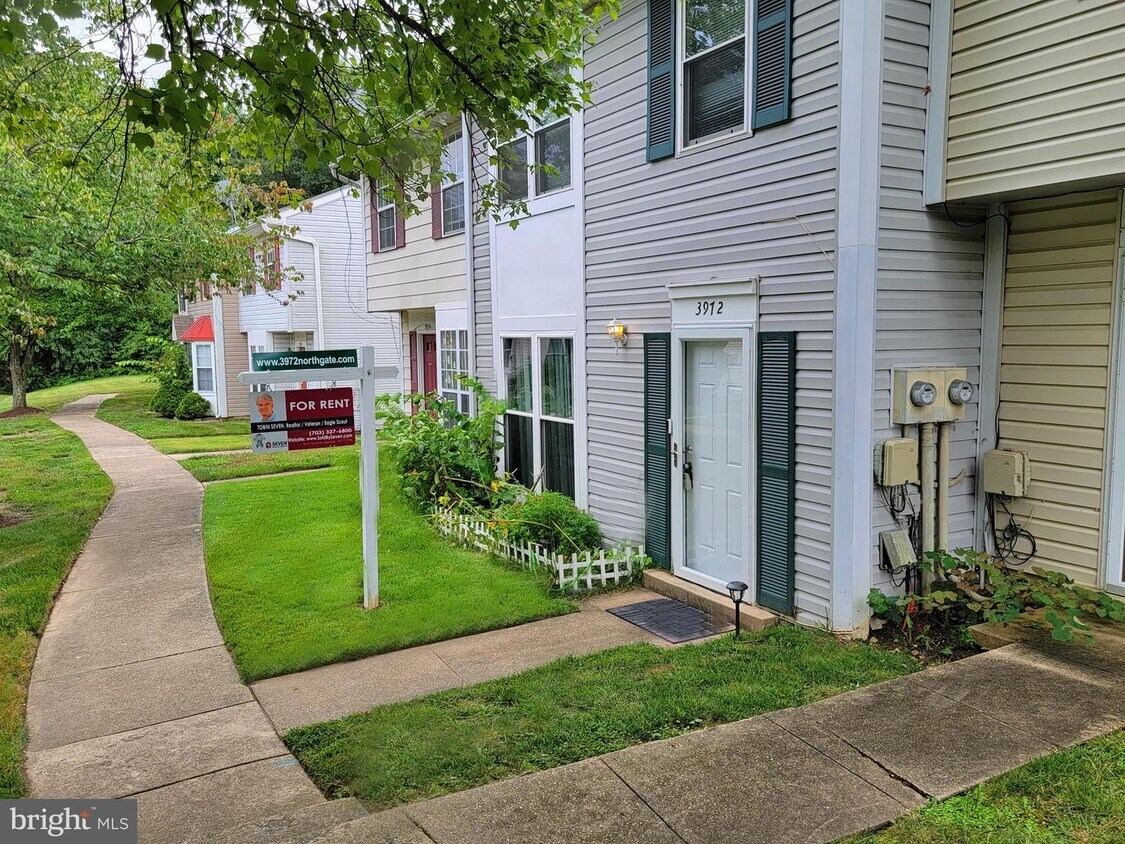 Primary Photo - 3972 Northgate Pl