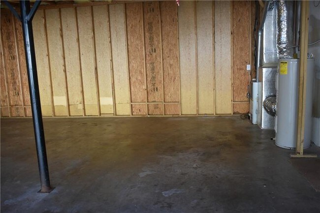 Building Photo - 5756 Newnan Cir