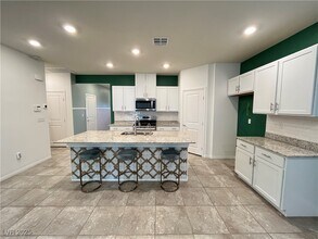 Building Photo - 7919 Satiny Ct