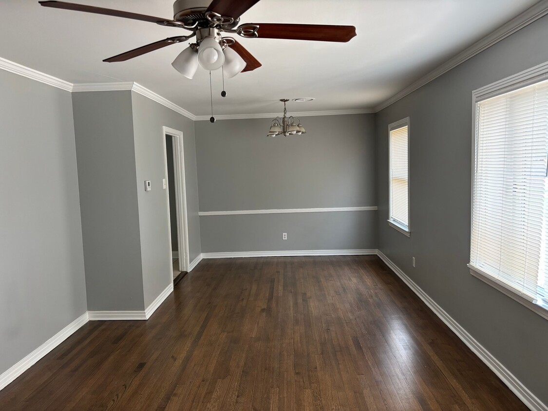 Building Photo - 3274 Gaylord Ln