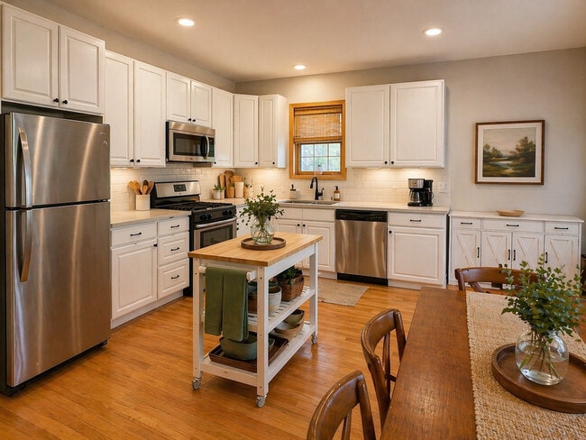 Foto del edificio - 1463 N Leavitt St