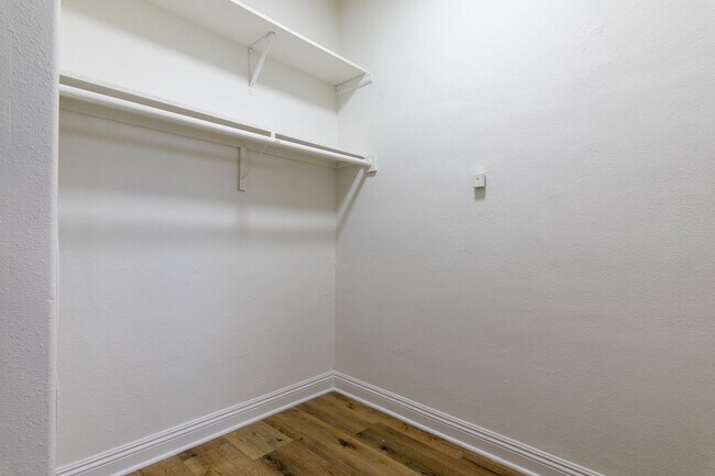 Foto del edificio - Newly Remodeled 1-bedroom Apartment