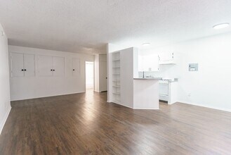 Interior Photo - 238 South Serrano Ave
