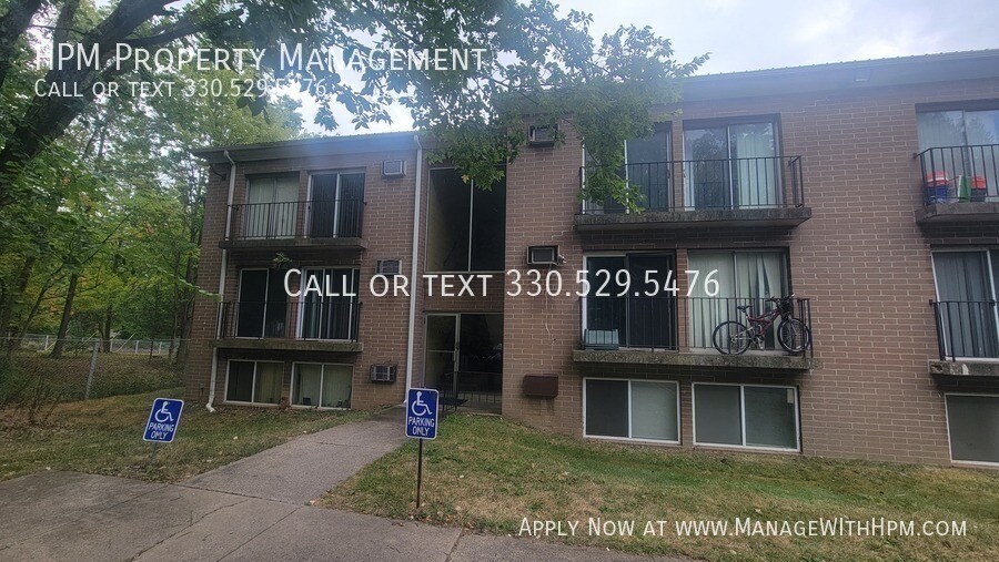 Primary Photo - 725 E Waterloo Rd