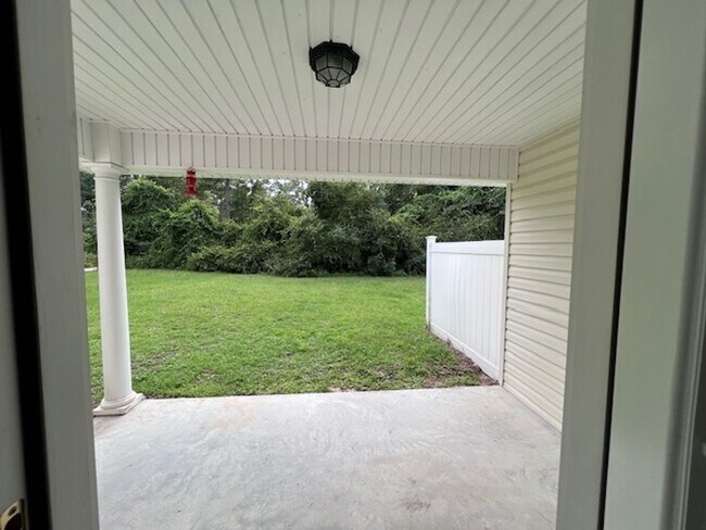 Foto del edificio - 2 Bedroom 2 Bath Duplex