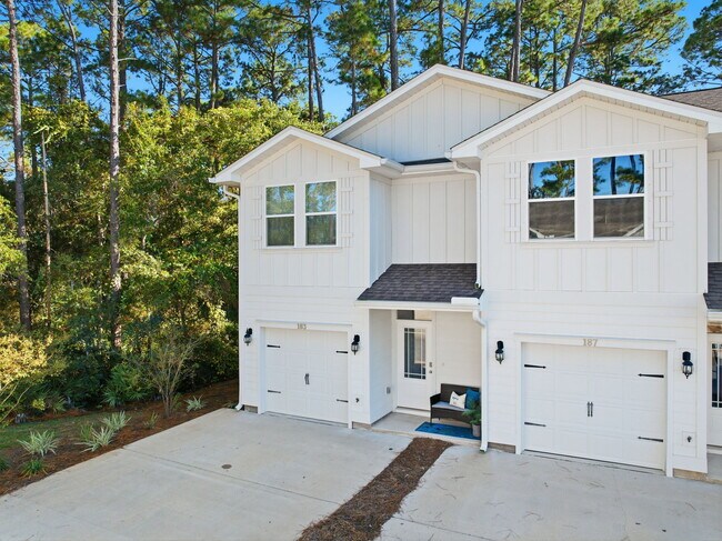 Building Photo - 183 Sandhill Pines Dr