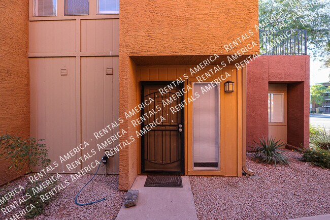 Foto del edificio - Available first week of April!