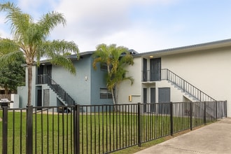 Building Photo - 3721 SW 60th Ave