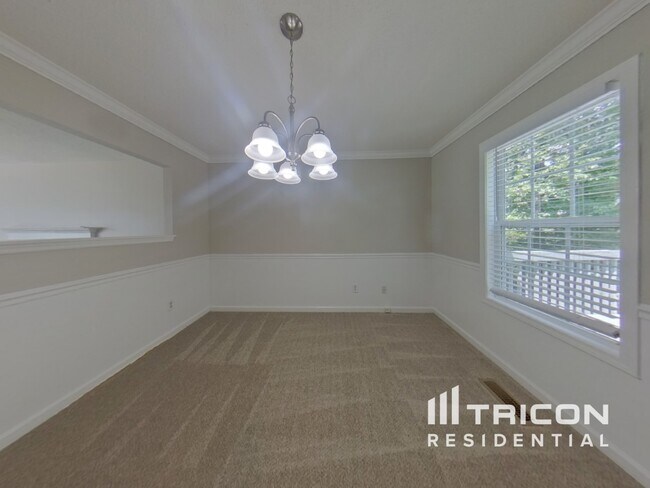 Foto del edificio - 708 Newport Dr