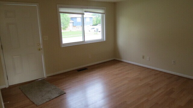 Building Photo - 1741 Ripplebrook Rd