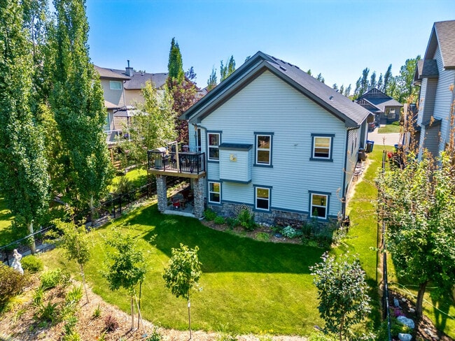 Photo du bâtiment - 121 Crystal Green Bay