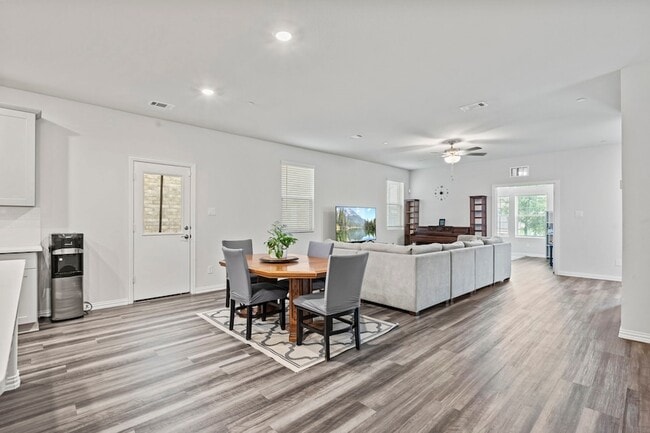 Building Photo - 4014 Saddlehorn Wy