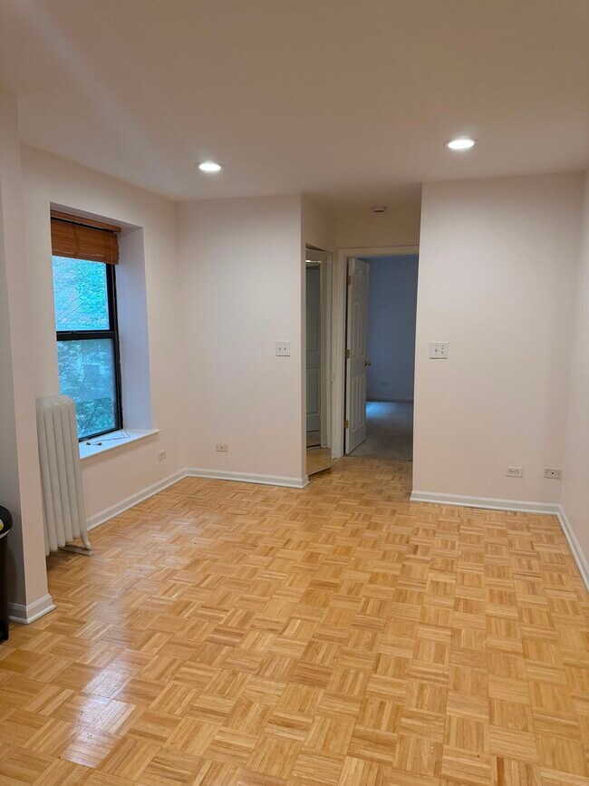 Foto del edificio - 5646 N Kenmore Ave