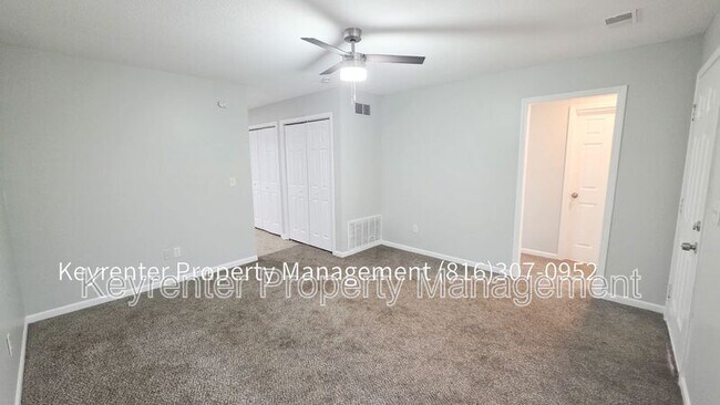 Foto del edificio - 5200 Olive St