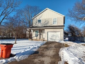 Building Photo - 207 Franklin St