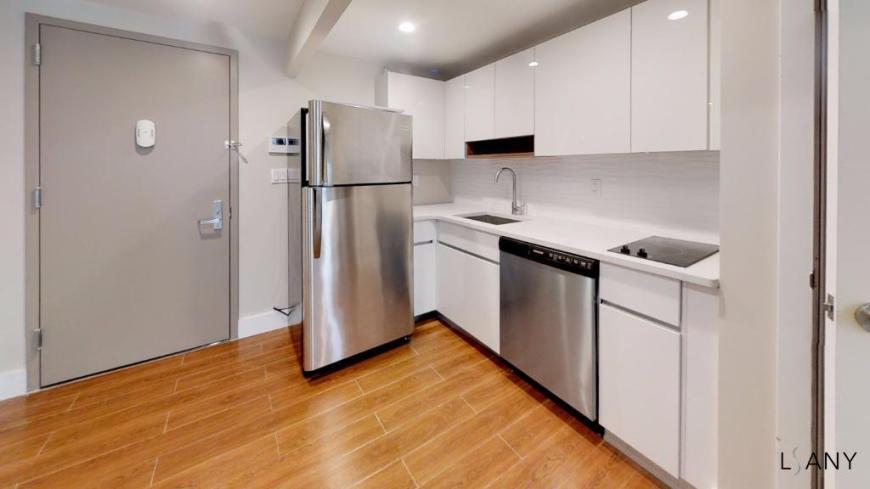 Foto principal - 2 bedroom in BRONX NY 10458