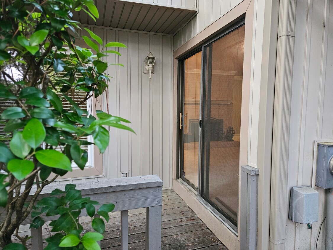Foto principal - 465 Pebble Creek Dr