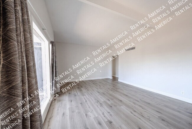 Foto del edificio - 2110 W Greenbriar Dr