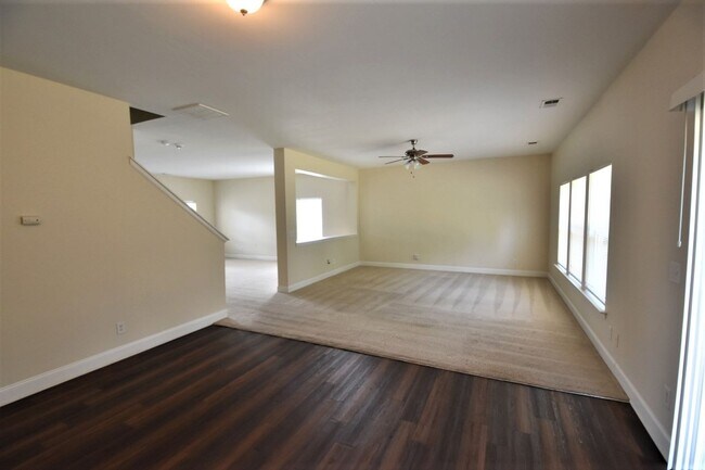 Building Photo - 1225 Jade Glen Dr