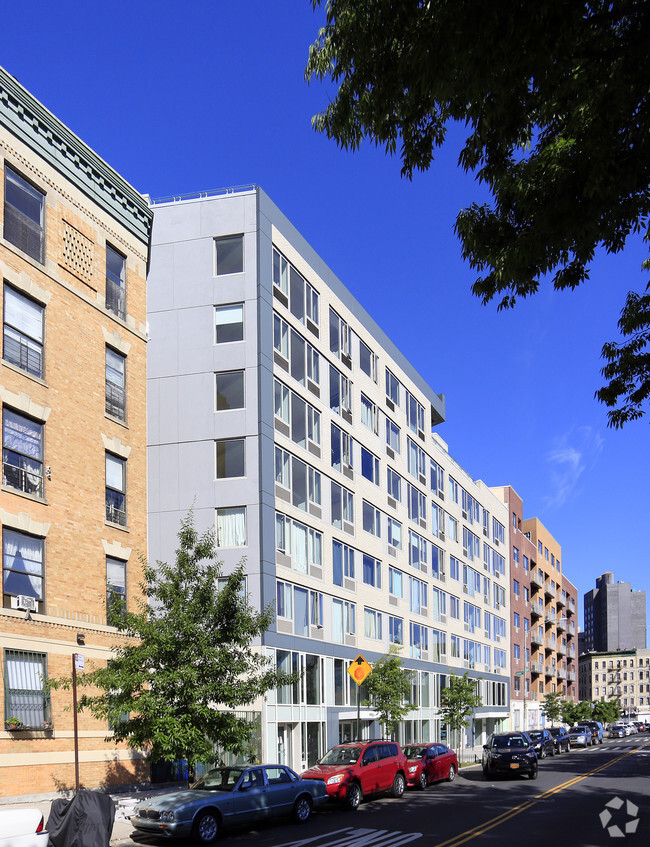 Building Photo - The Highbridge Condominium