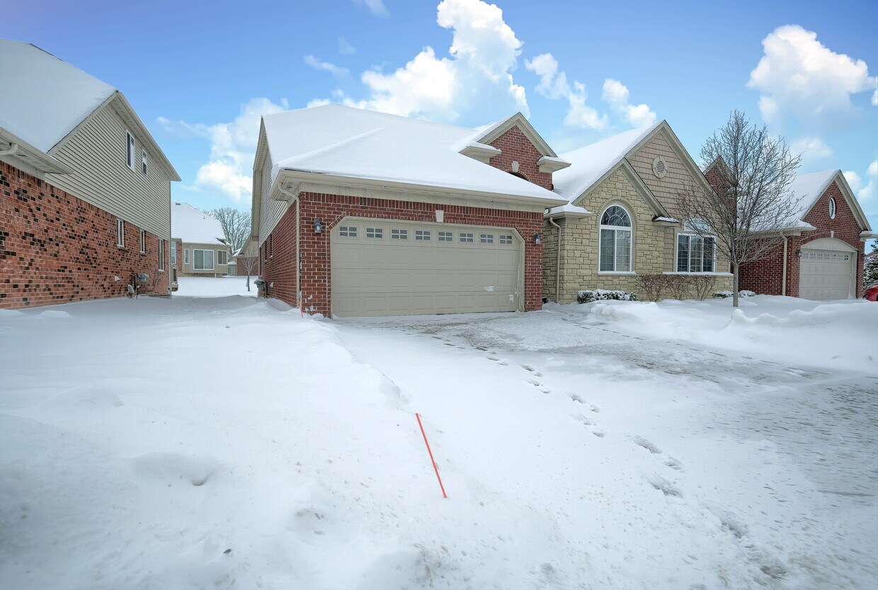 30496 Berghway Trl Unit 30496, Warren, MI 48092 Condo for Rent in Warren, MI