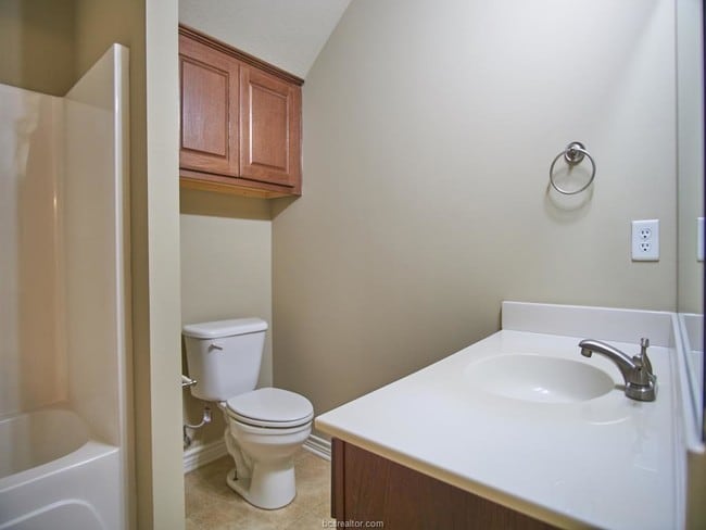 Building Photo - 2506 Teal Dr