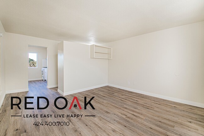 Building Photo - 4900 Clair Del Ave