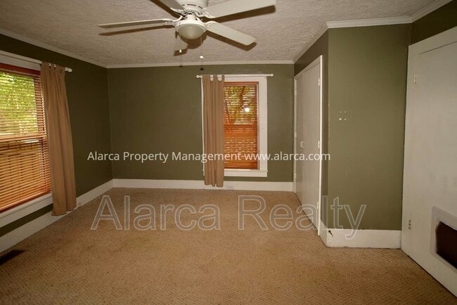Building Photo - 207 Doster Ave