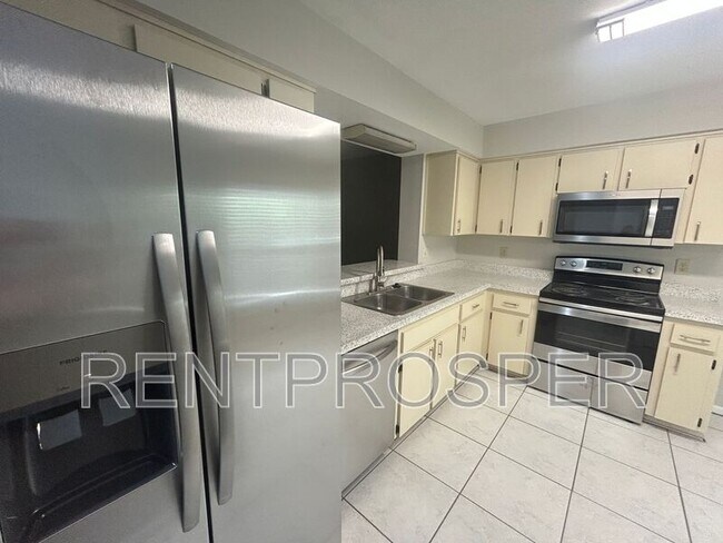 Foto del edificio - 4435 Brook Hollow Cir
