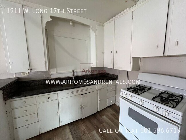 Foto del edificio - 1911 W Long 17th St