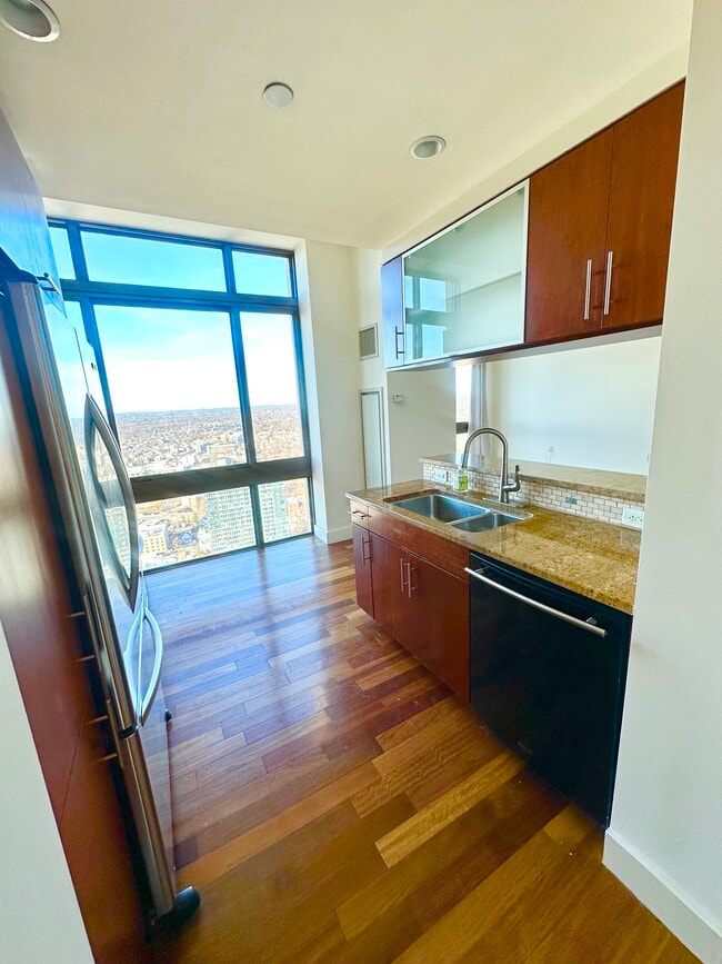 Foto del edificio - 175 Huguenot St