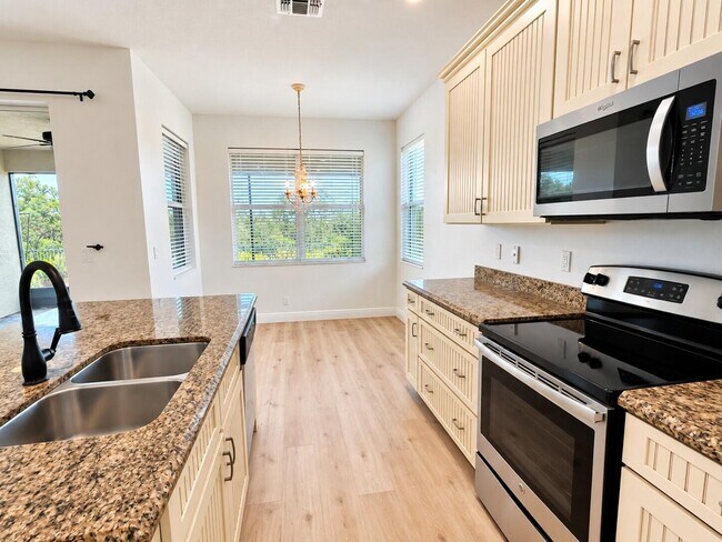 Building Photo - 12170 SW Bennington Cir