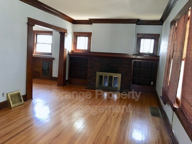 Building Photo - 905 N 50th Ave