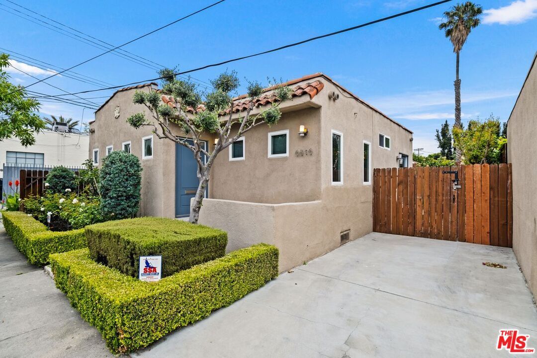 Primary Photo - 6816 Waring Ave