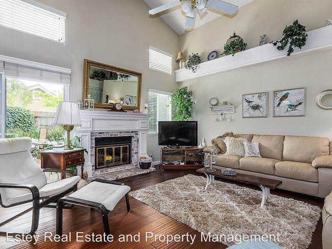 Foto del edificio - 3 br, 2 bath House - 520 Toyon Place