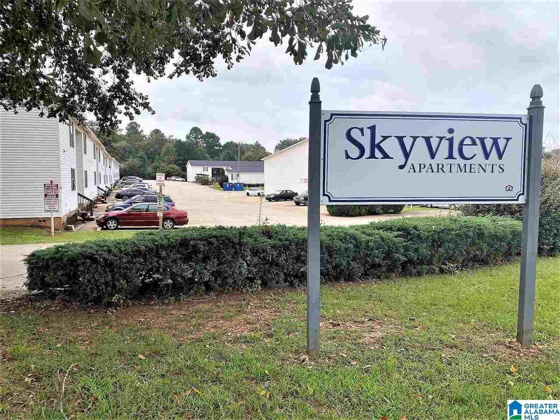 Foto principal - 106 Skyview Dr