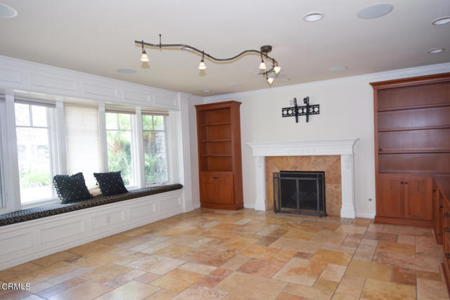 Building Photo - 1176 Red Oak Pl