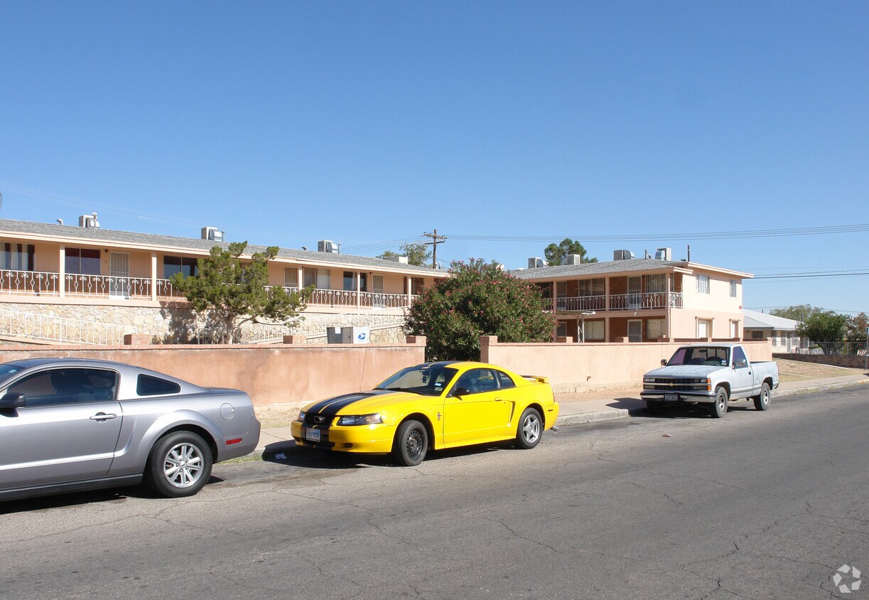 Primary Photo - 2801 Harrison Ave