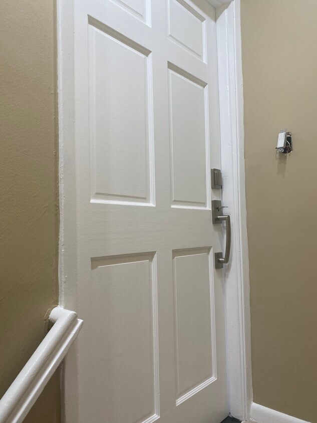 2nd Floor Apartment Main Door - 5708 Liebig Ave
