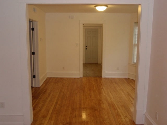 Foto del edificio - 1709 Buchanan St NE