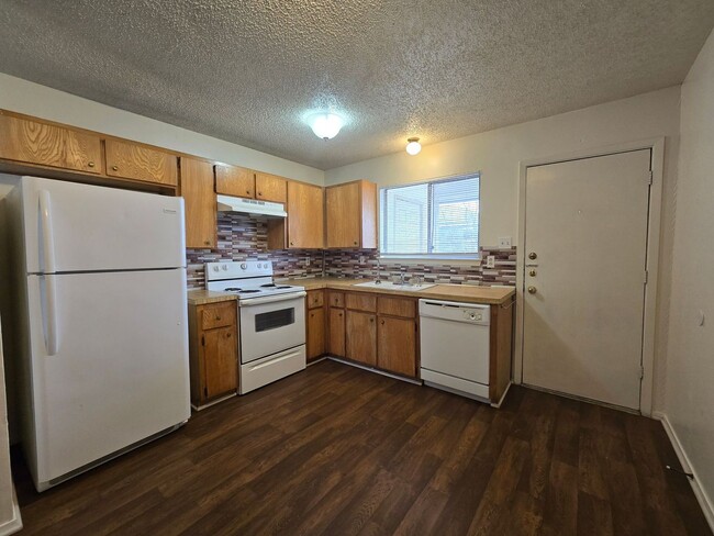 Building Photo - 1309 Quail Cir