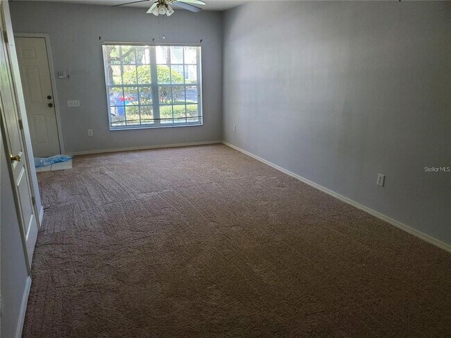 Foto del edificio - 2273 Lake Woodberry Cir