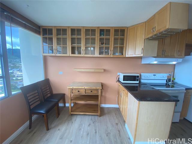 Building Photo - 2825 S King St