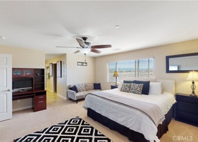 Foto del edificio - *Gorgeous 4-Bedroom Home in Hesperia CA!*