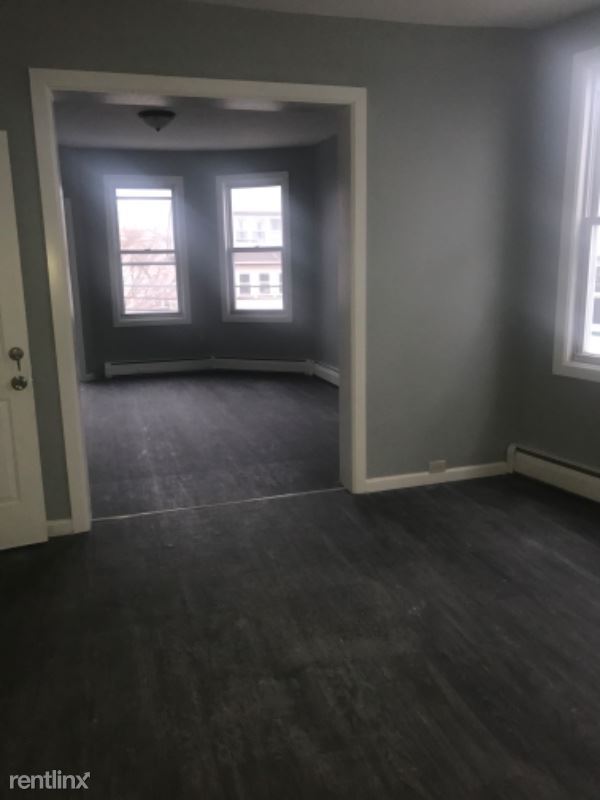 Foto del edificio - 3 br, 2 bath Apartment - 11 Baldwin Ave